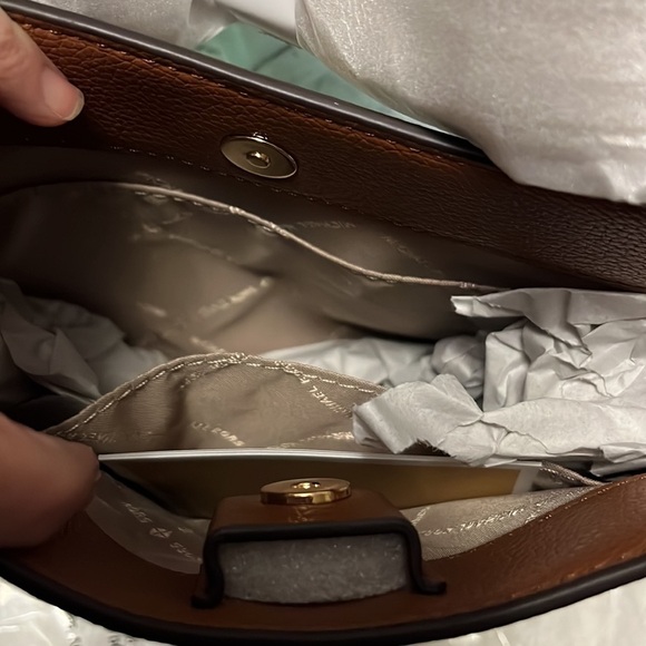 Michael Kors, Briley small messenger, Crossbody bag in brown with tan strap, new - Picture 11 of 11